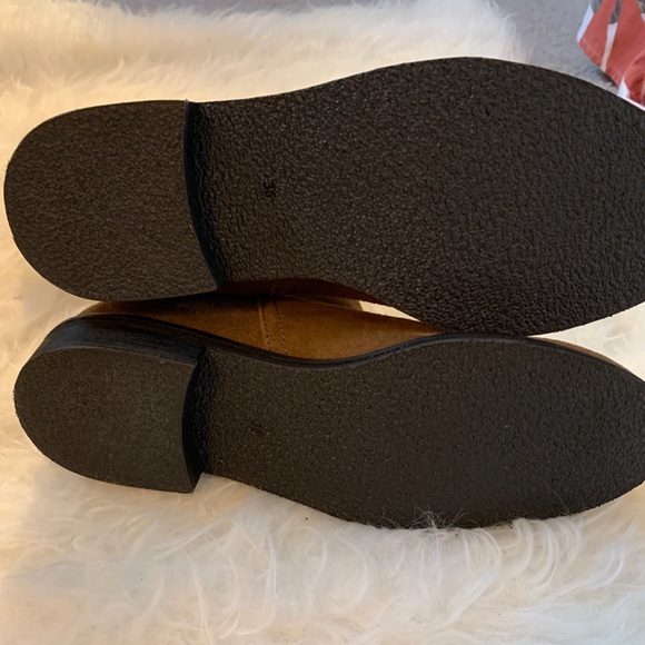 H&M brown suede fuzzy lined boots. - Picture 6 of 6